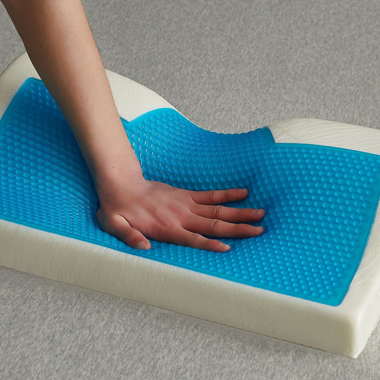CoolCurve™ Cooling Gel Neck Relief Pillow